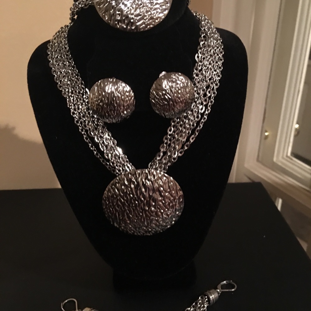 Statement 4pc Steel Set - Picture 2 of 4